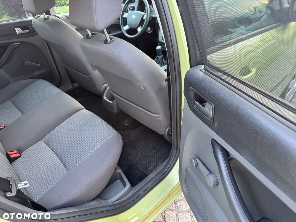 Ford Focus - 24