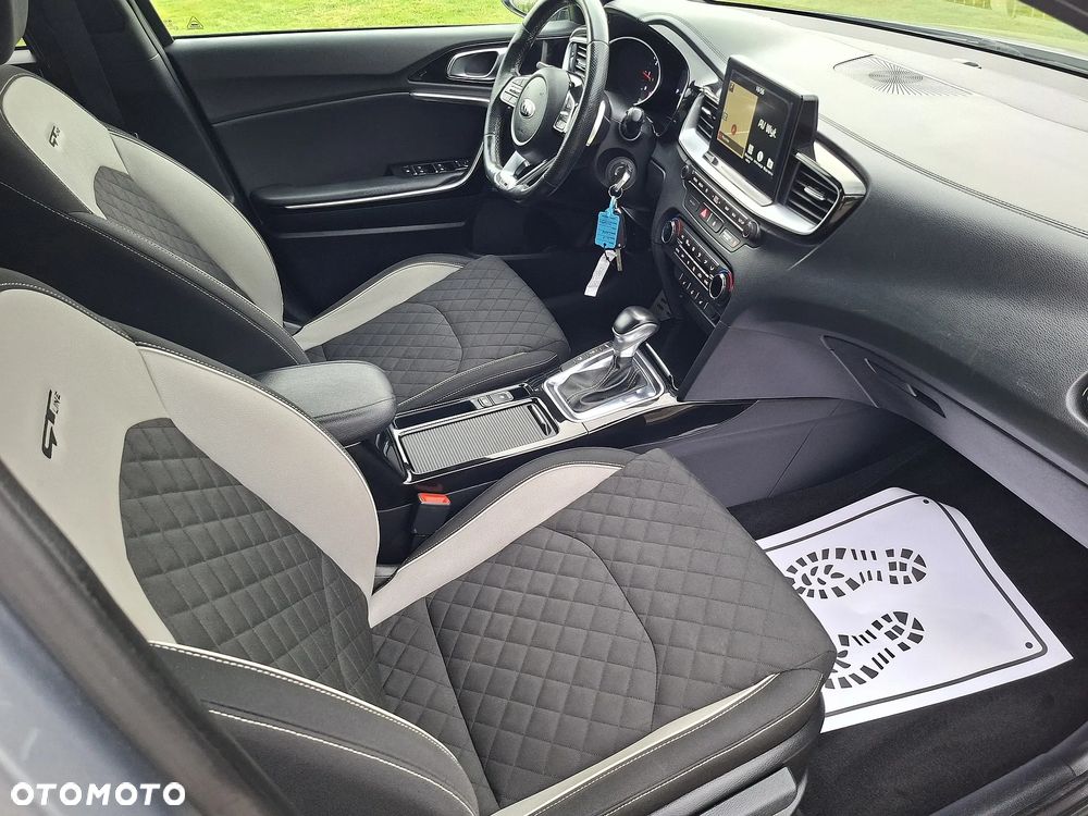 Kia Ceed 1.6 CRDi DCT GT Line - 13