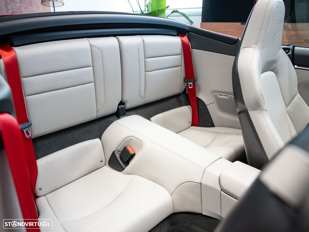 Porsche 911 (992) Carrera 4S PDK - 54