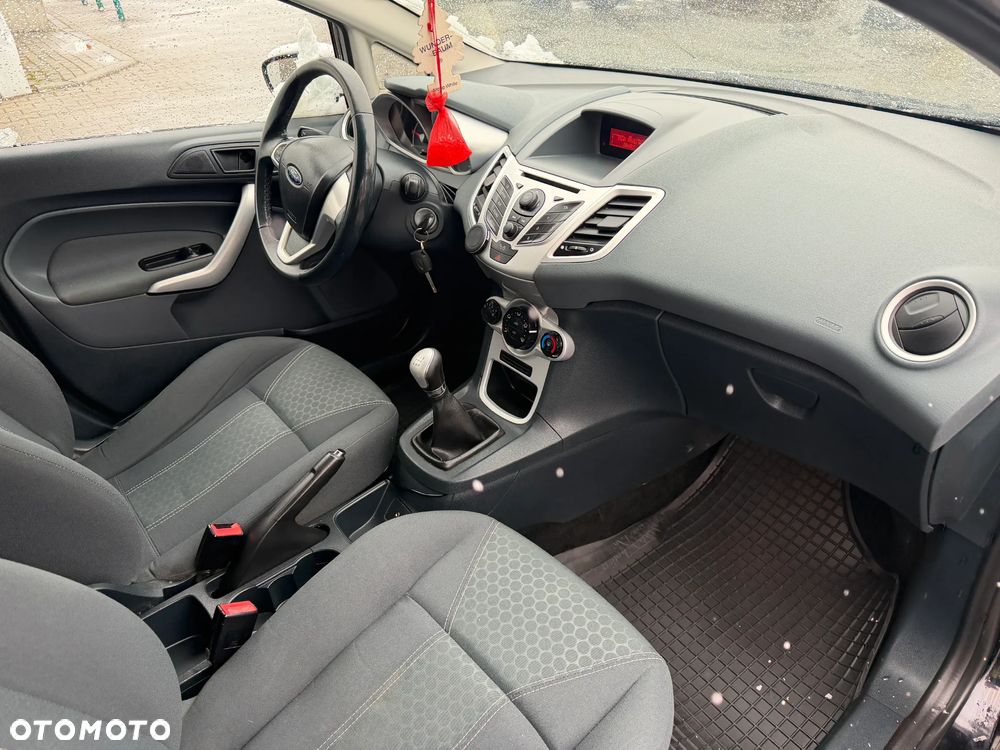 Ford Fiesta 1.25 Ambiente EU5 - 9