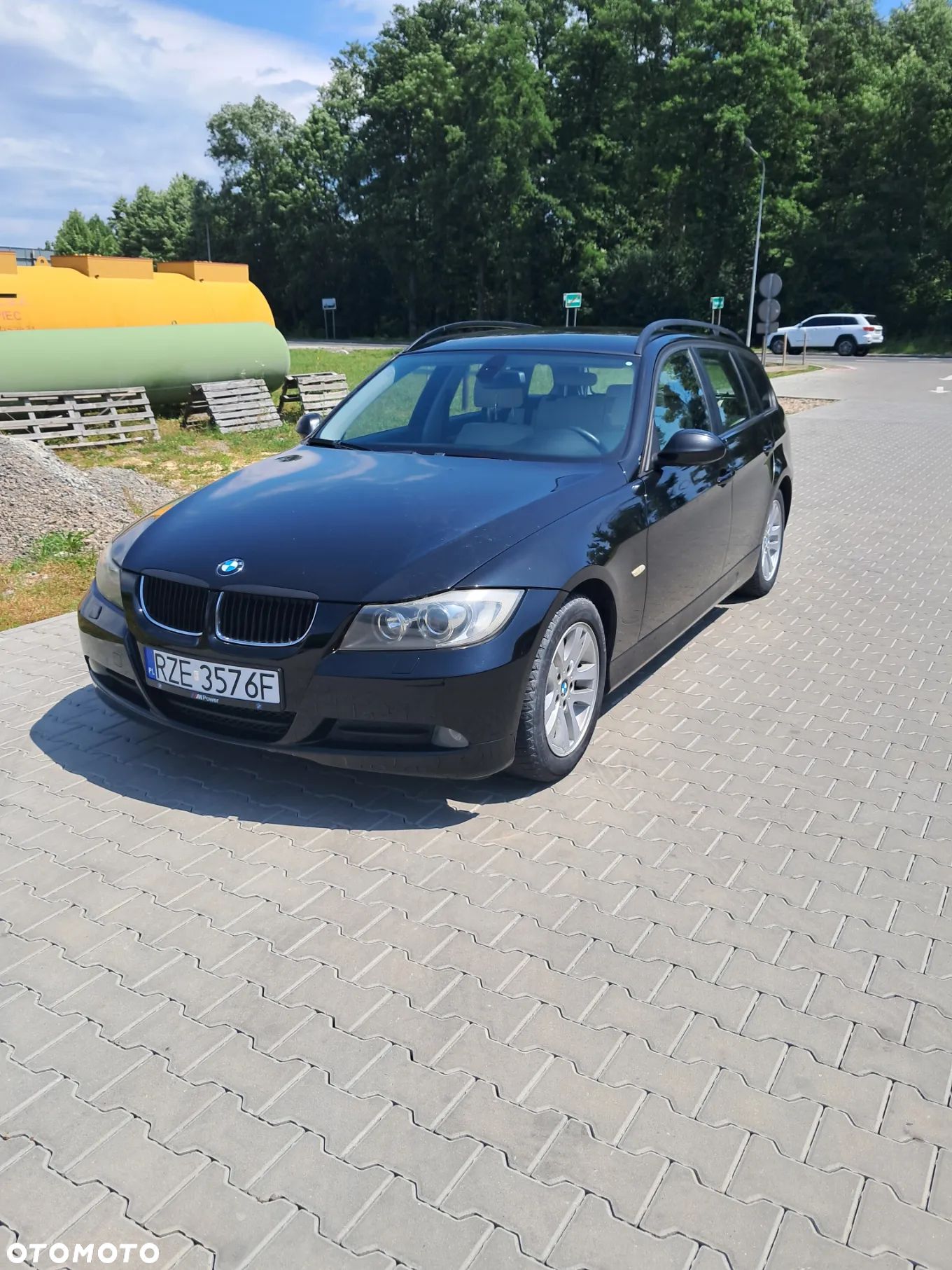 BMW Seria 3 320i Touring - 1