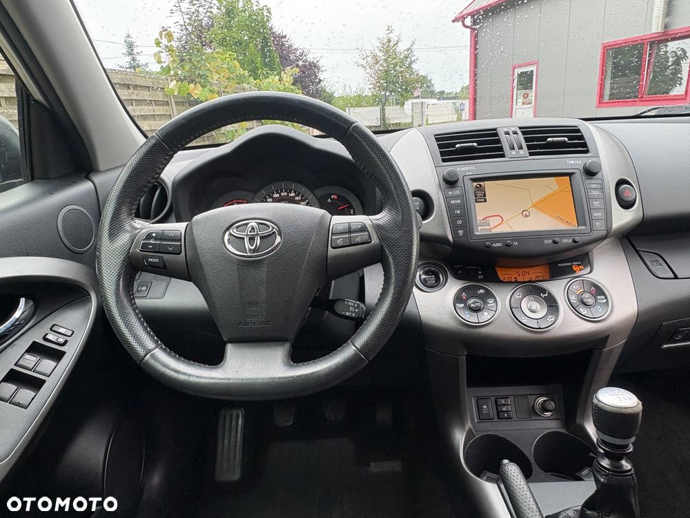 Toyota RAV4 2.2 D-4D Sol 180 - 16