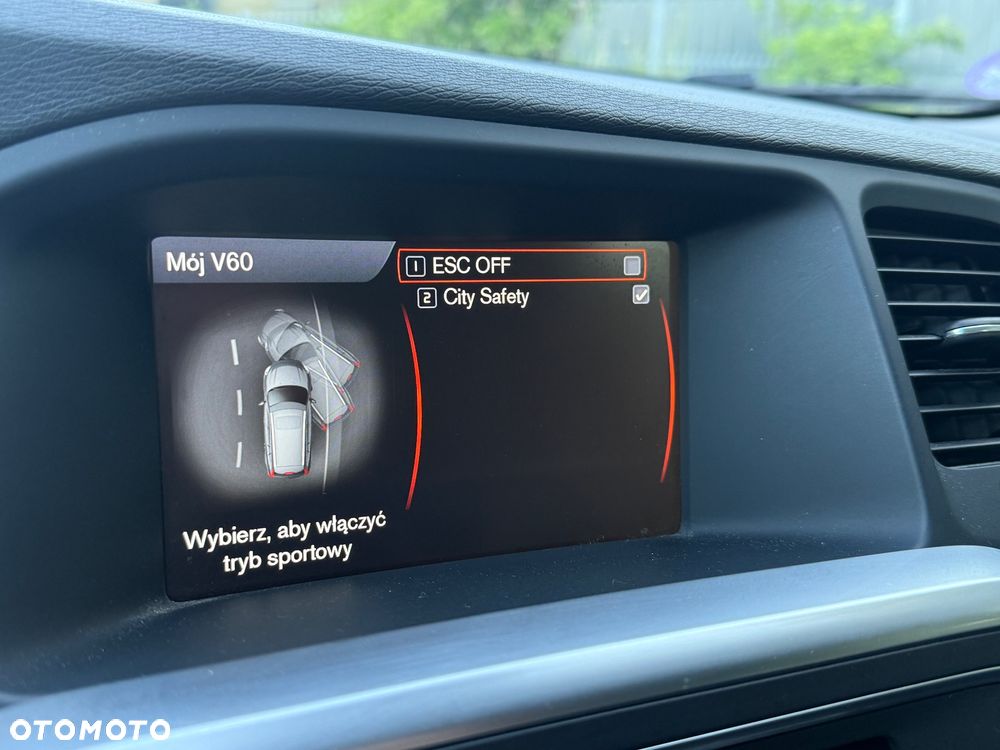 Volvo V60 2.0T - 24