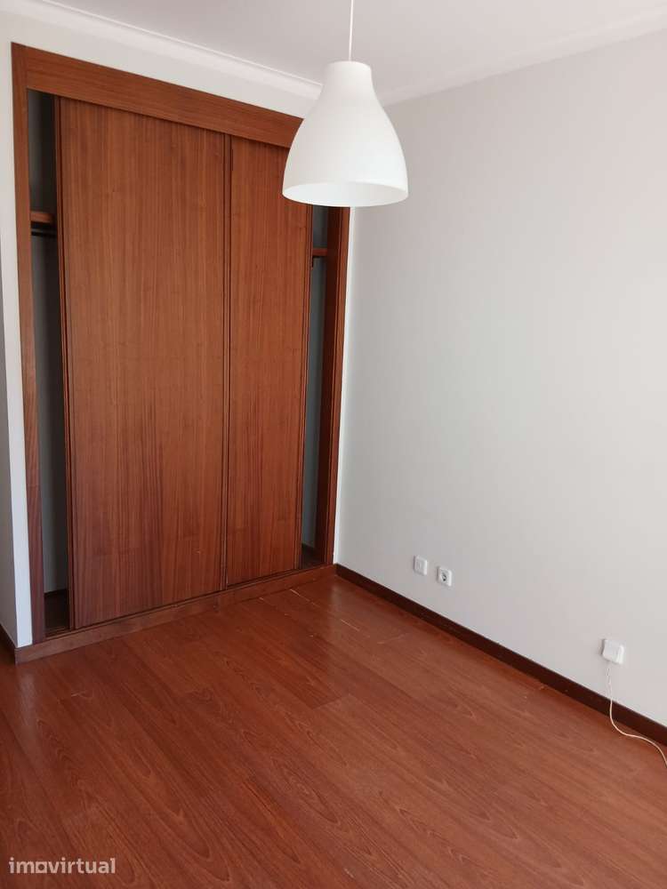 Apartamento T1 moderno com varanda em Braga - Grande imagem: 5/8