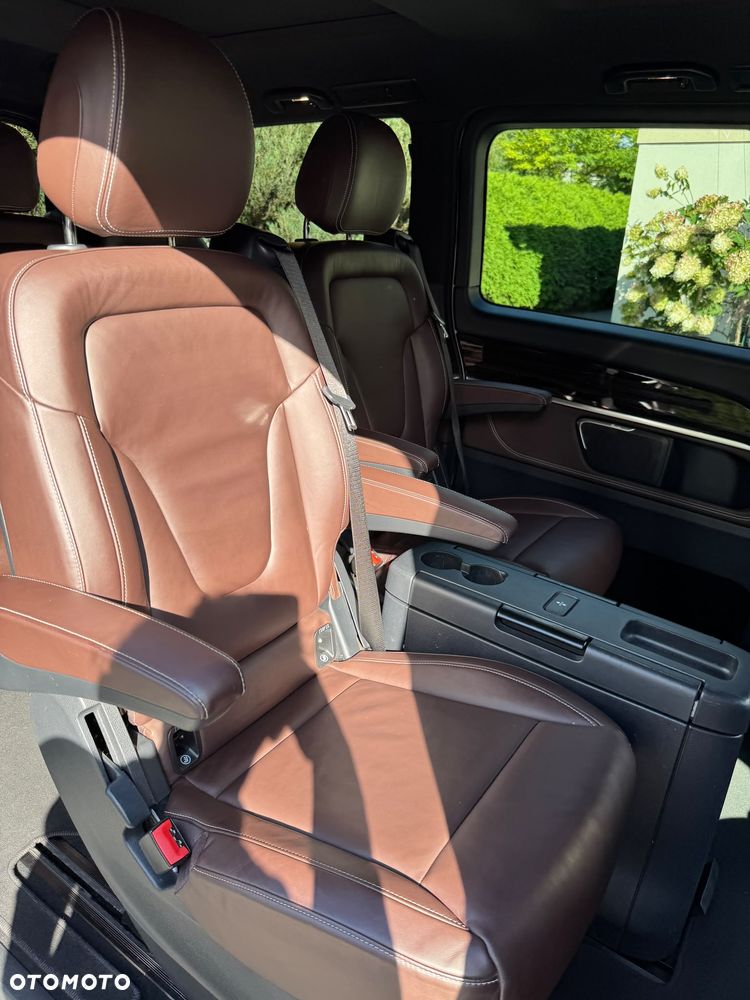 Mercedes-Benz V-Class 2016 photo 4