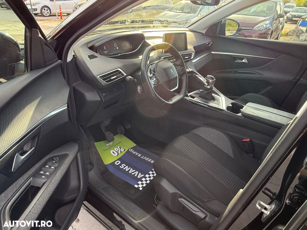 Peugeot 3008 1.2 PureTech Turbo S&S Allure - 5