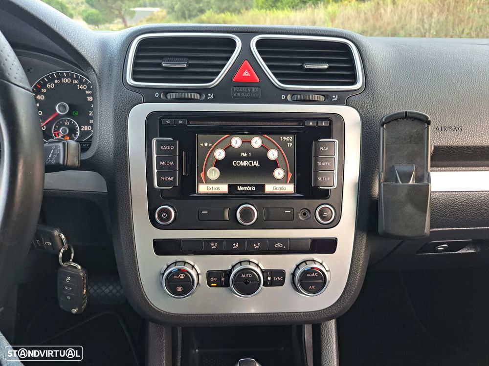 VW Scirocco 2.0 TDI Sport DSG - 23