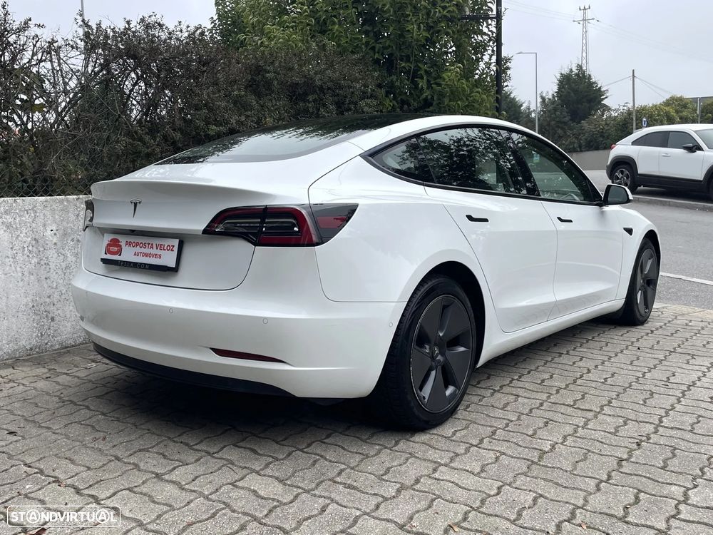 Tesla Model 3 Standard Range Plus RWD - 3