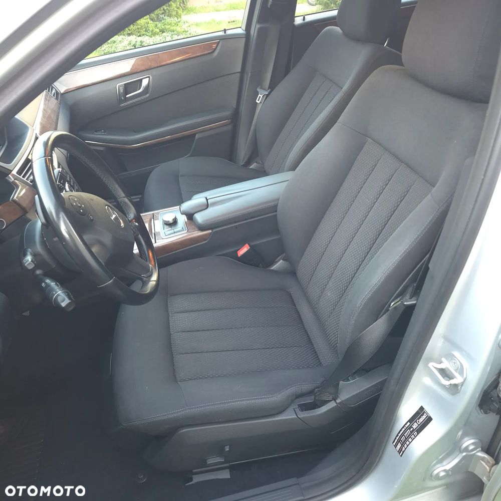 Mercedes-Benz Klasa E 220 CDI 7G-TRONIC Elegance - 19