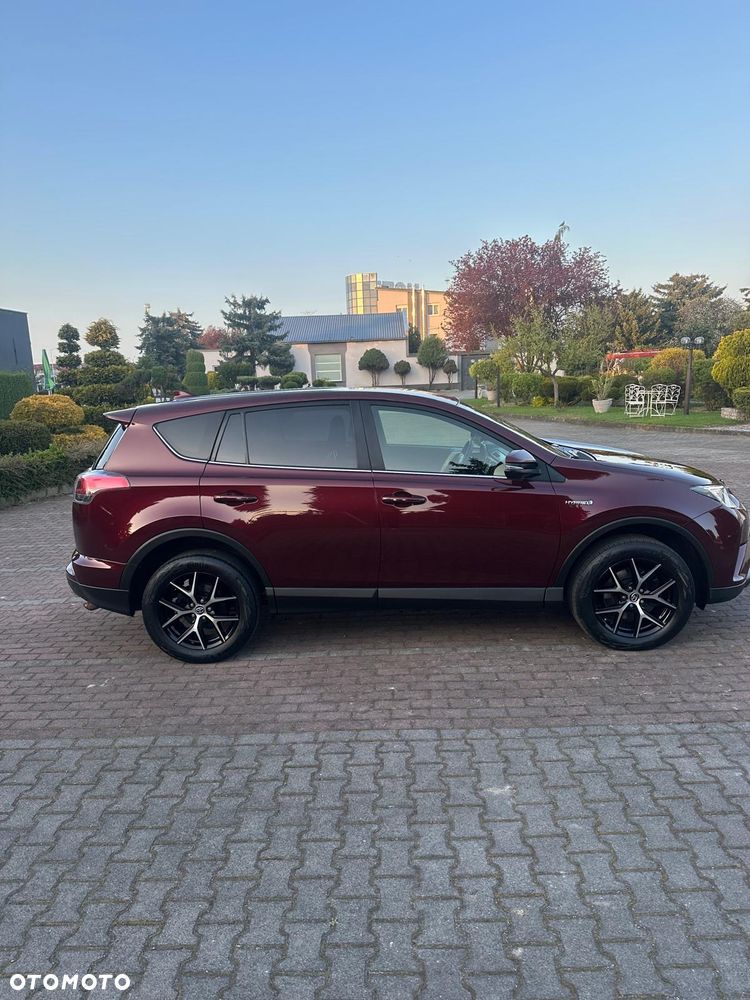 Toyota RAV4 - 1