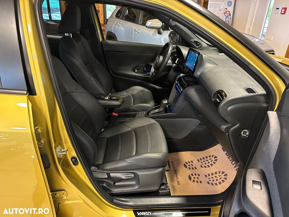 Toyota Yaris Cross Hybrid 130 1.5 VVT-i Style Plus - 11