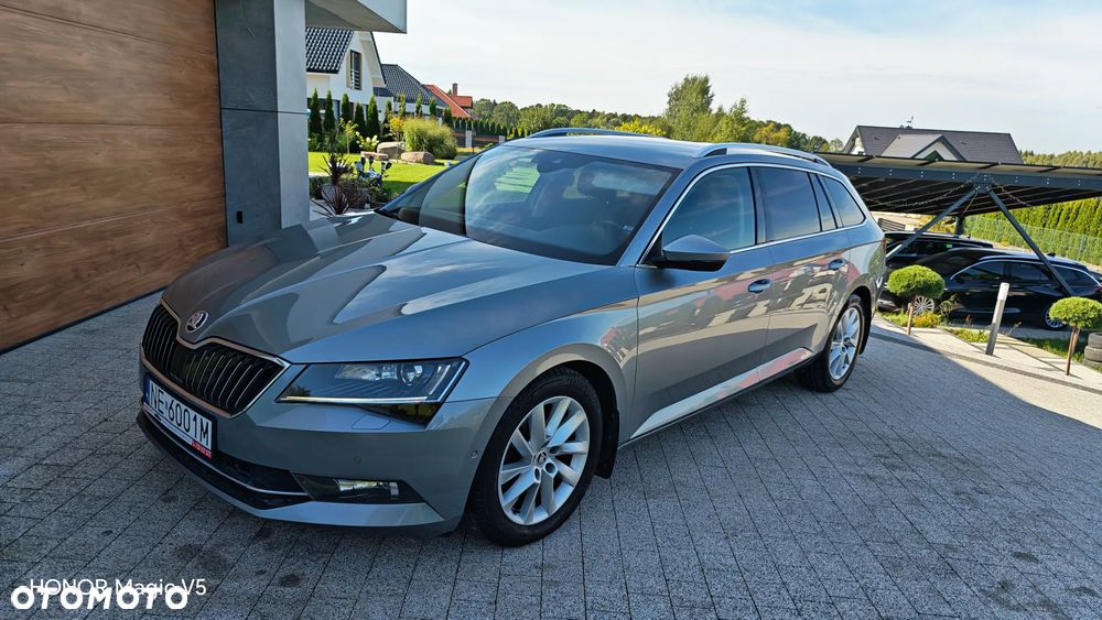 Skoda Superb 2.0 TDI DSG Premium Edition - 12