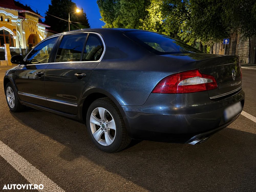 Skoda Superb 2.0 TDI Elegance - 2