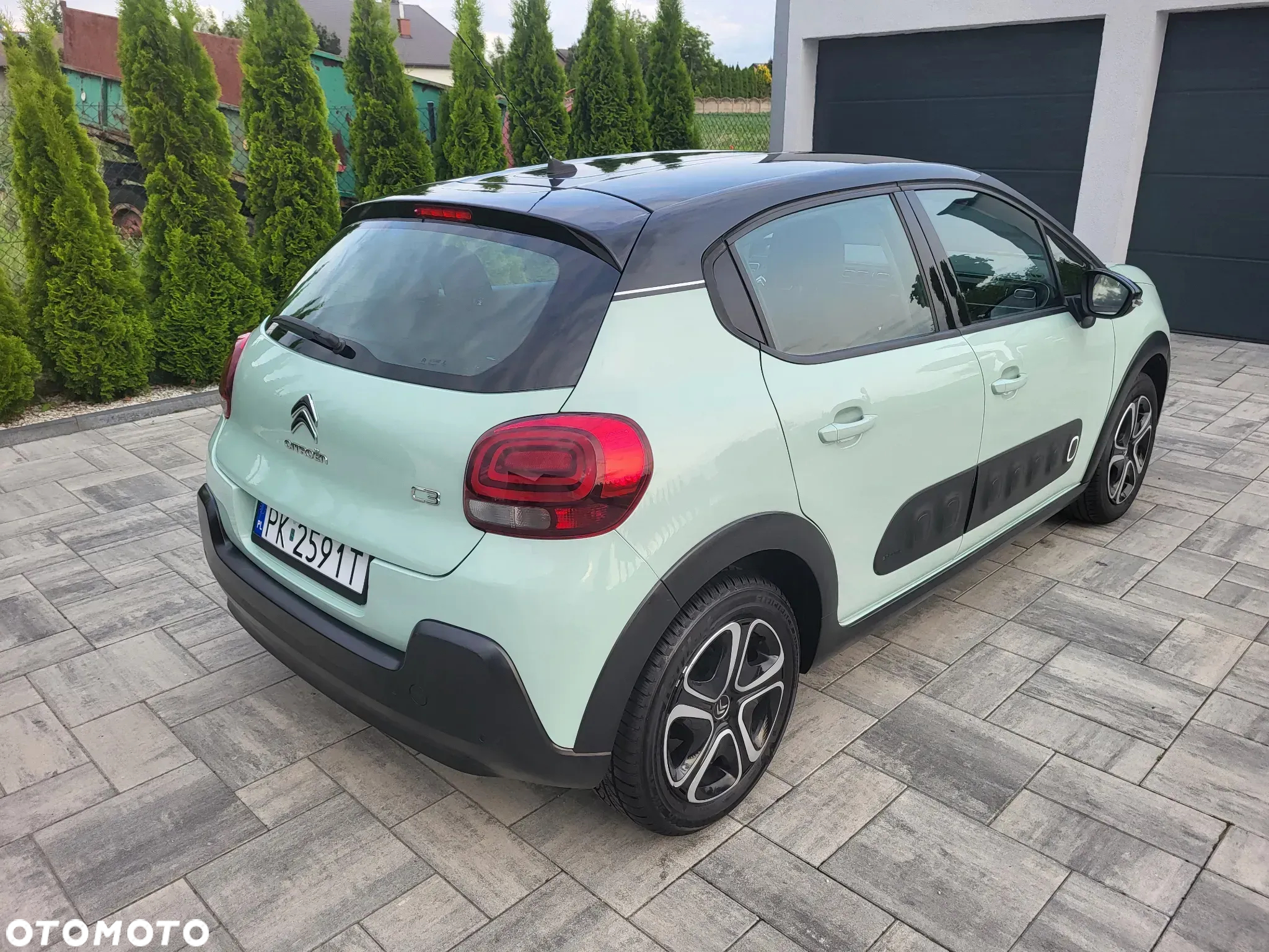 Citroën C3 1.2 PureTech Shine - 4