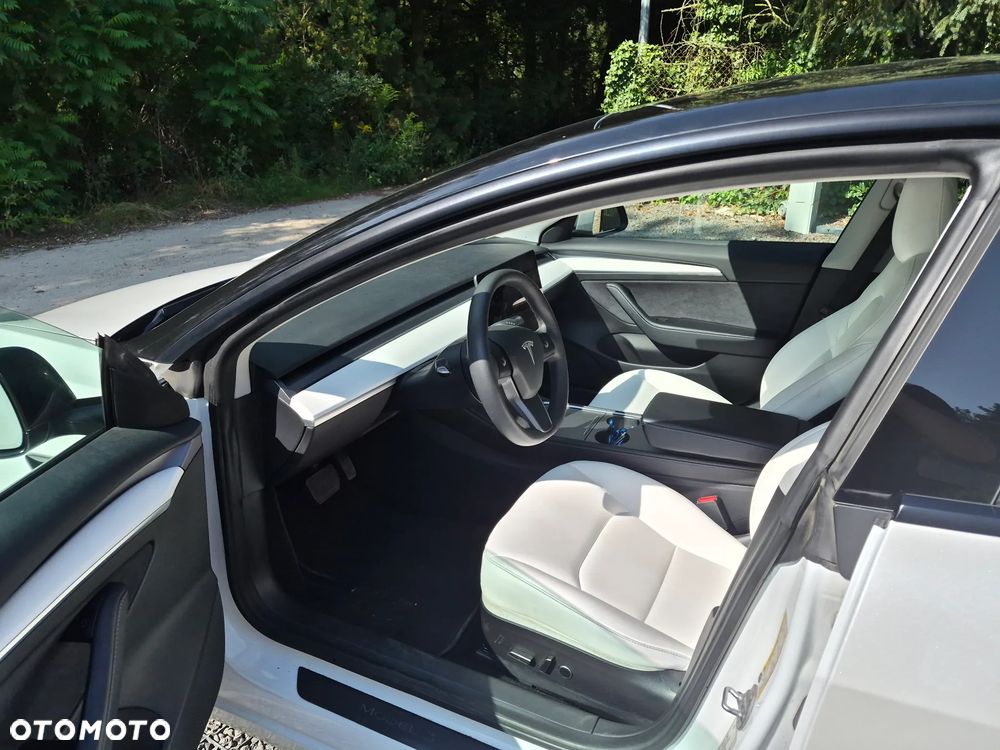 Tesla Model 3 Long Range AWD - 16