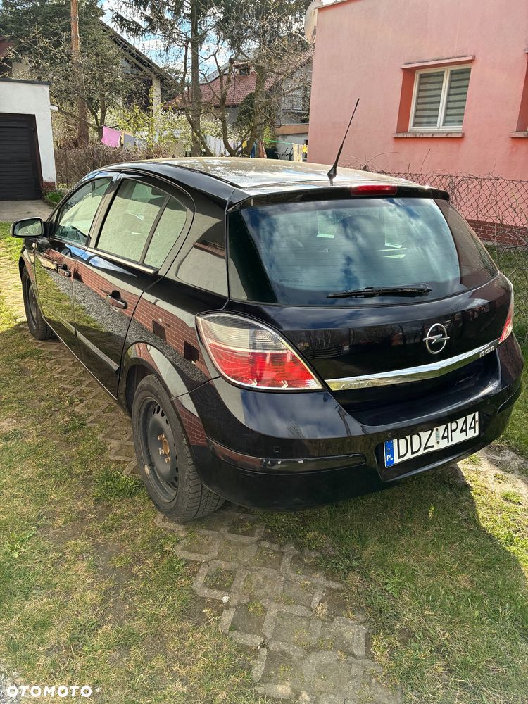 Opel Astra 1.9 CDTI Cosmo - 4