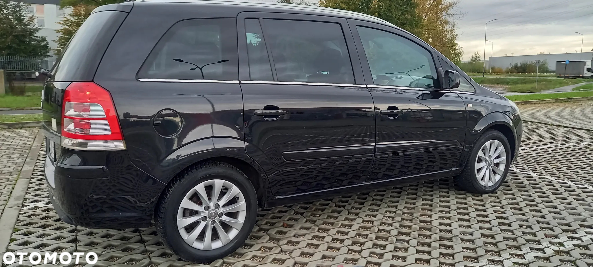 Opel Zafira 1.8 Cosmo - 16