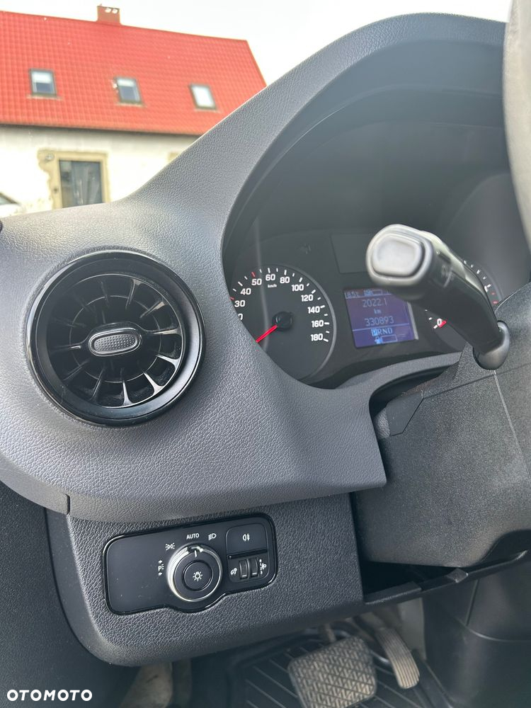 Mercedes-Benz Sprinter - 10