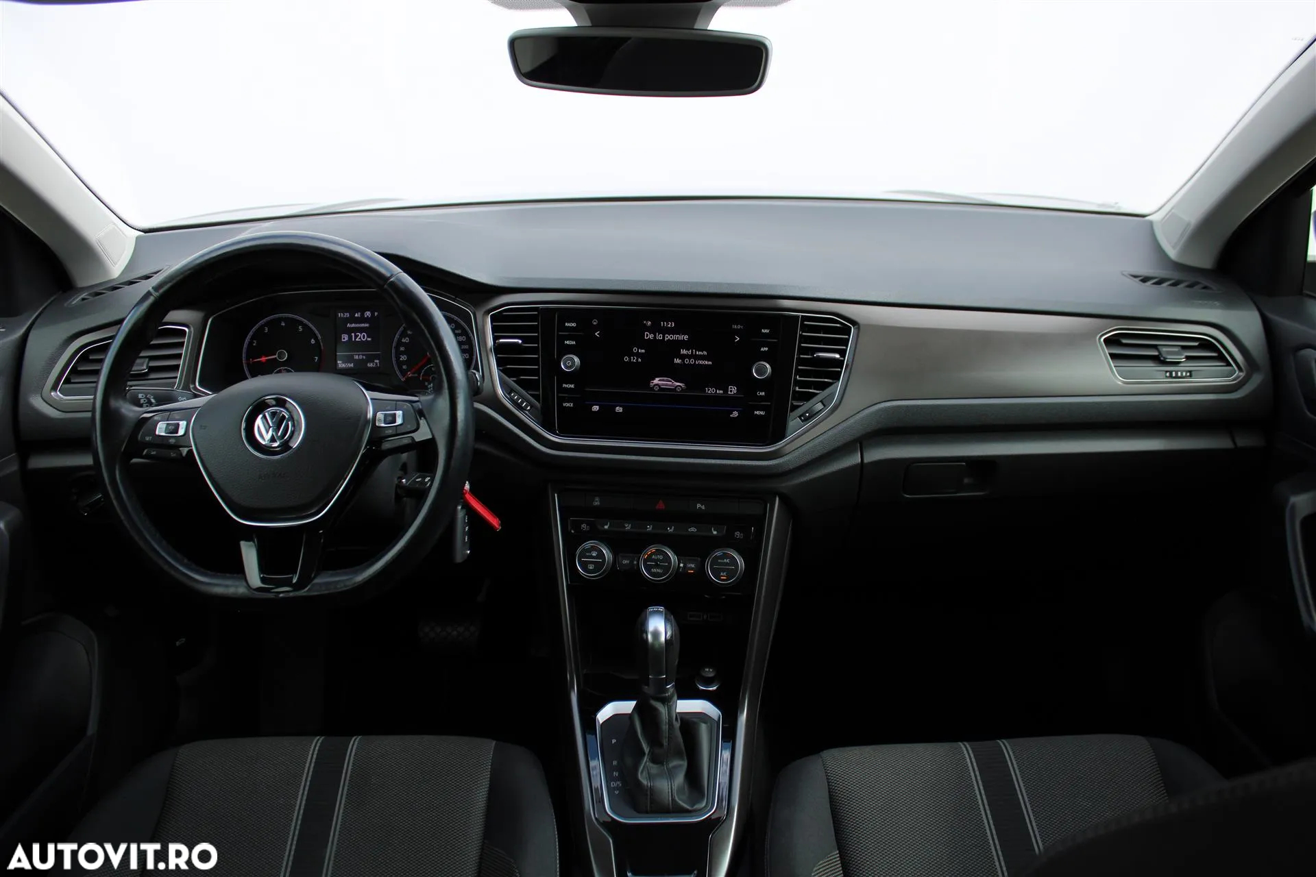 Volkswagen T-ROC 1.5 TSI DSG Style - 15