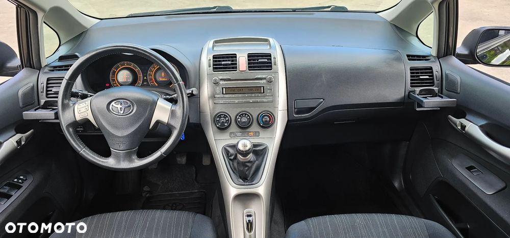 Toyota Auris 1.6 VVT-i Team - 36