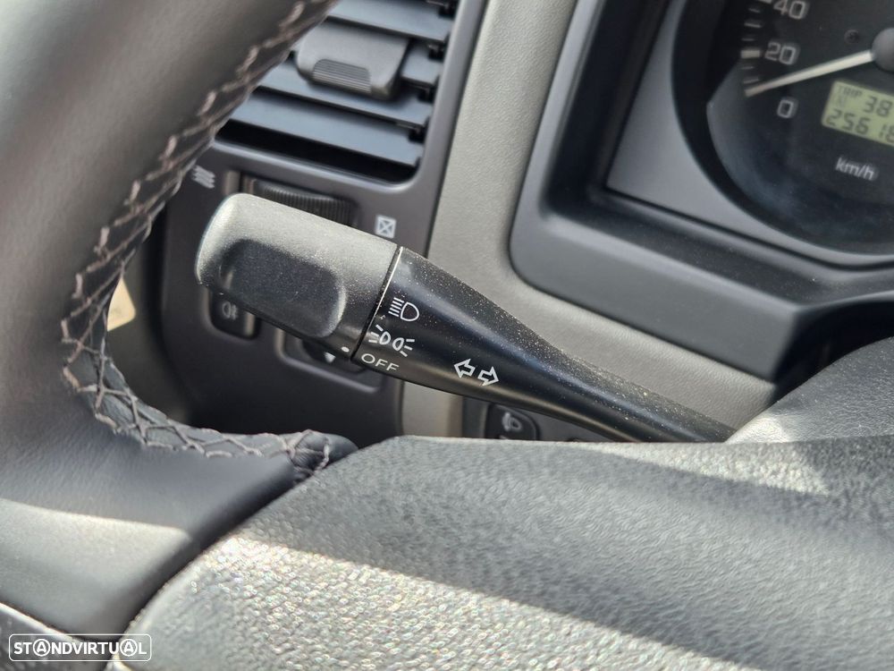 Mitsubishi Pajero 3.2 DI-D Auto Liberty - 19