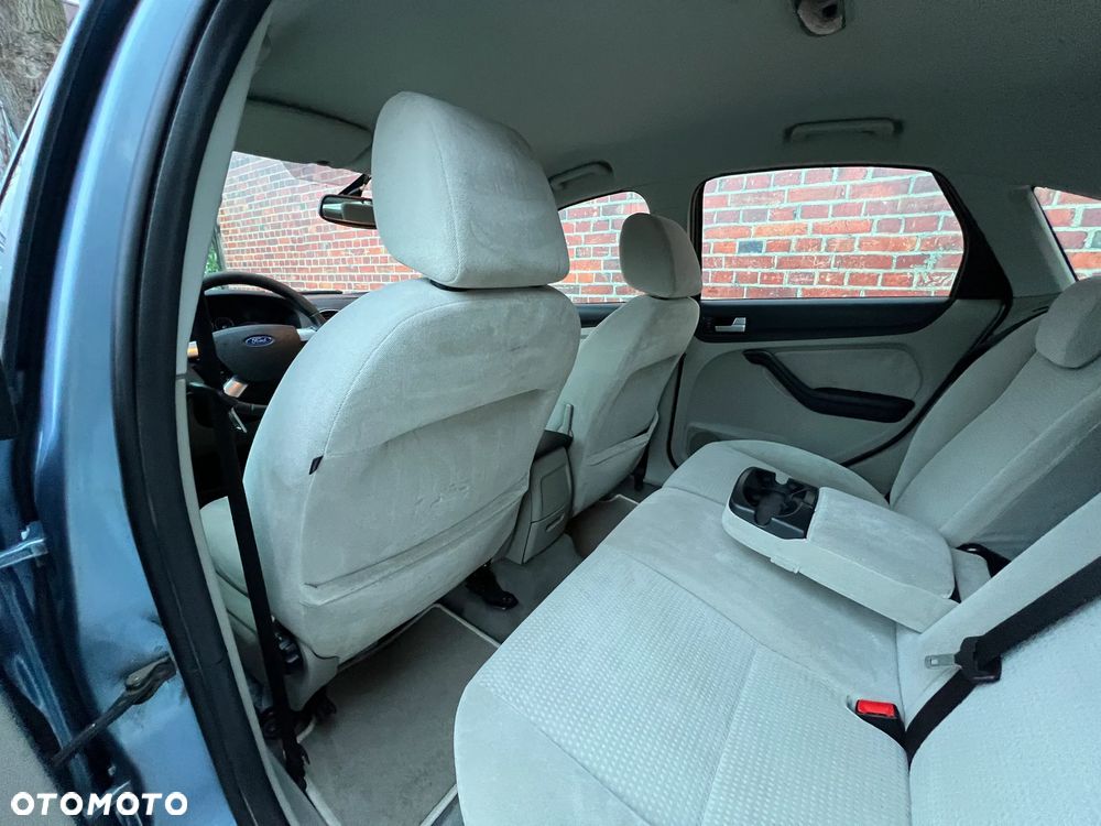 Ford Focus - 11