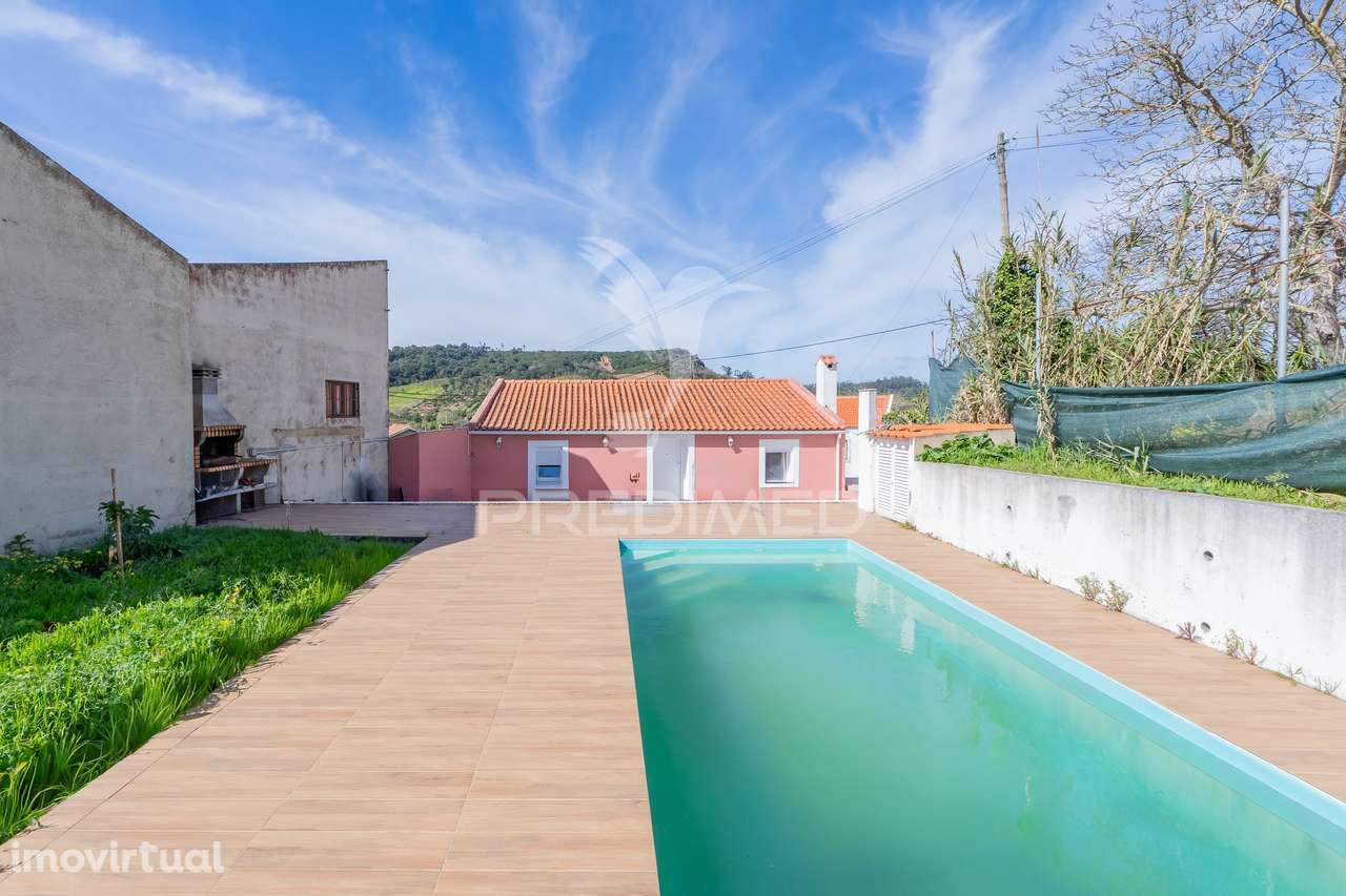 Moradia T4 com Piscina em Sobral de Monte Agraço/Sabugos - Grande imagem: 2/27