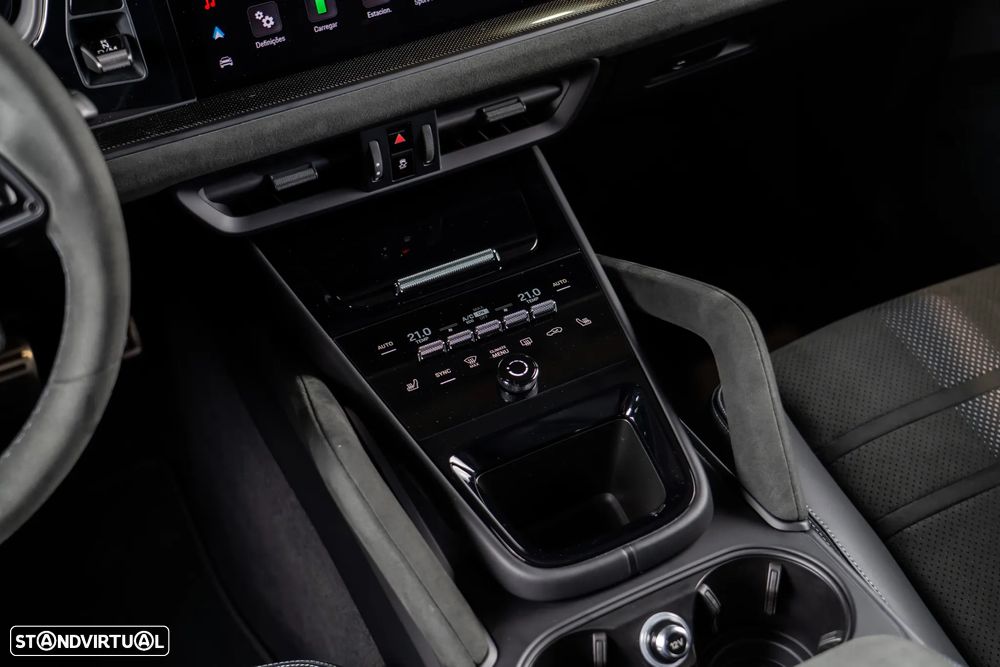 Porsche Cayenne Coupé Turbo E-Hybrid Pacote GT - 30