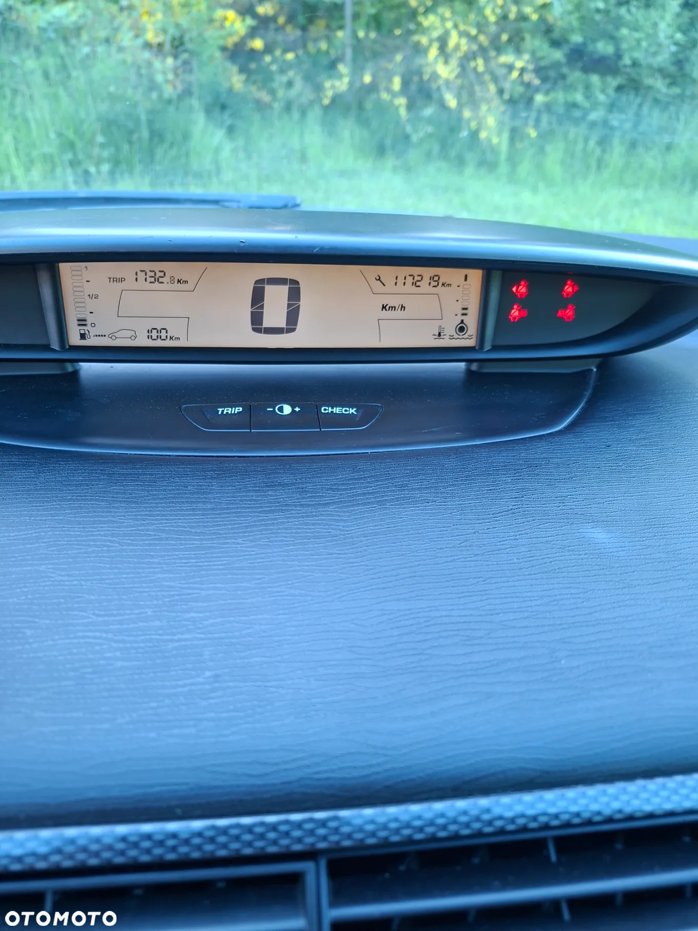 Citroën C4 1.6 16V Confort - 7