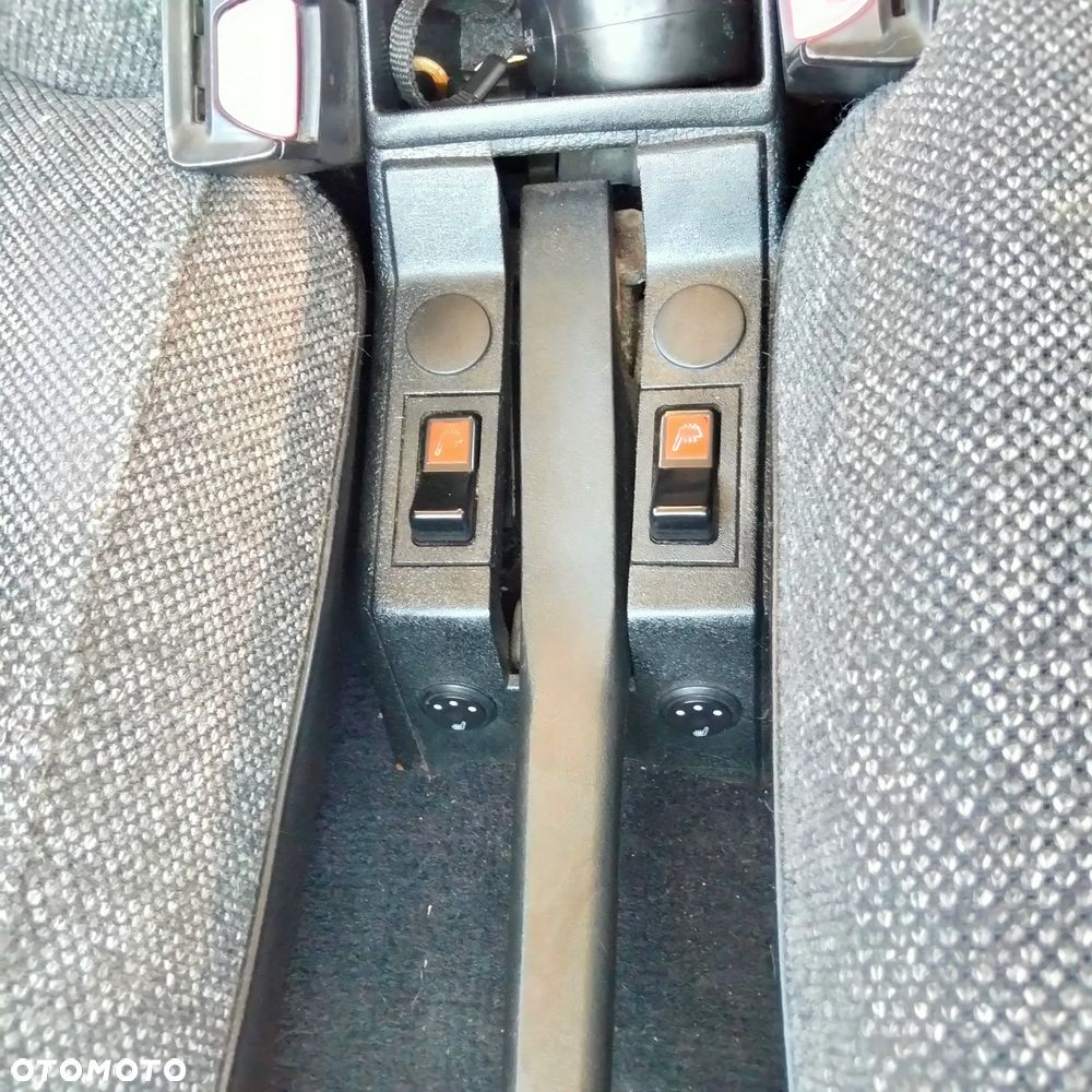 Volvo Seria 200 - 16