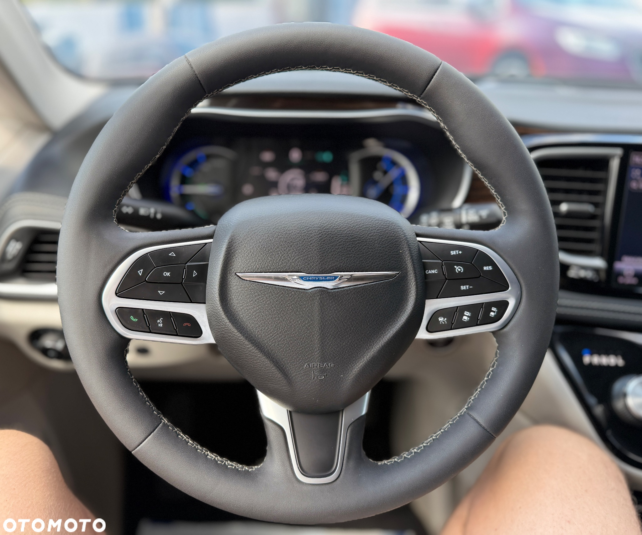 Chrysler Pacifica - 14