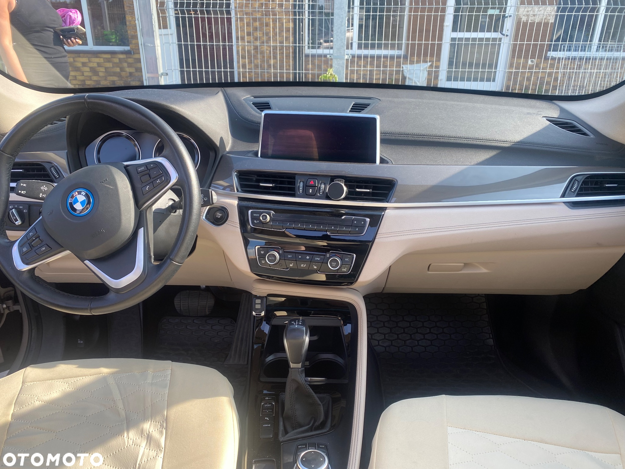 BMW X1 xDrive25e Business Edition - 7