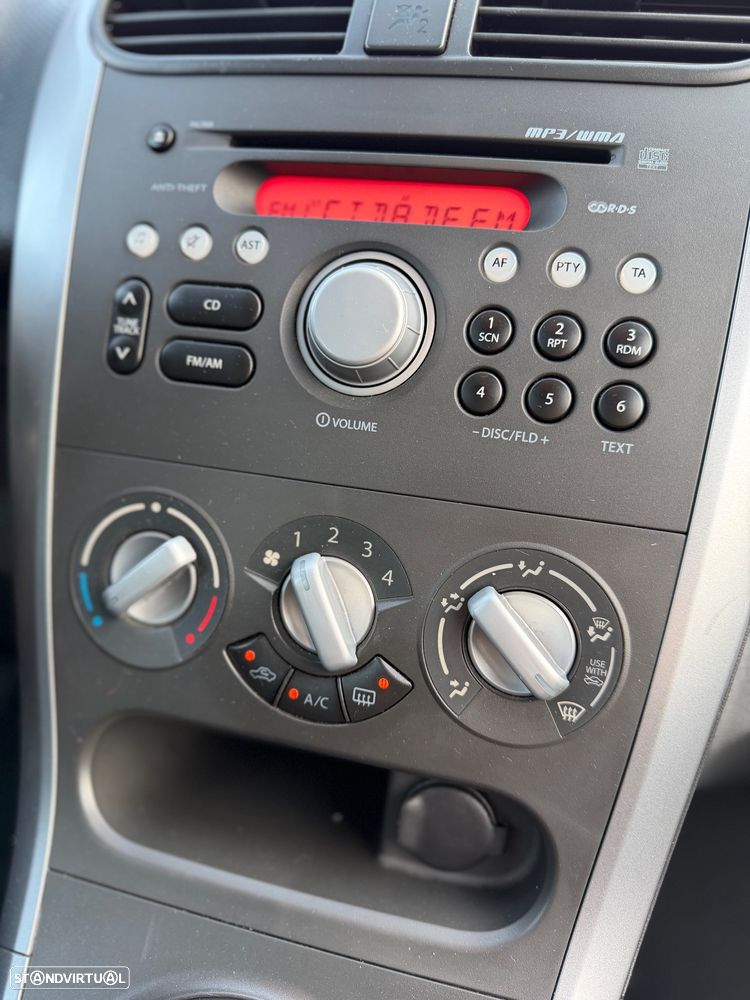 Opel Agila 1.0 Essentia - 11