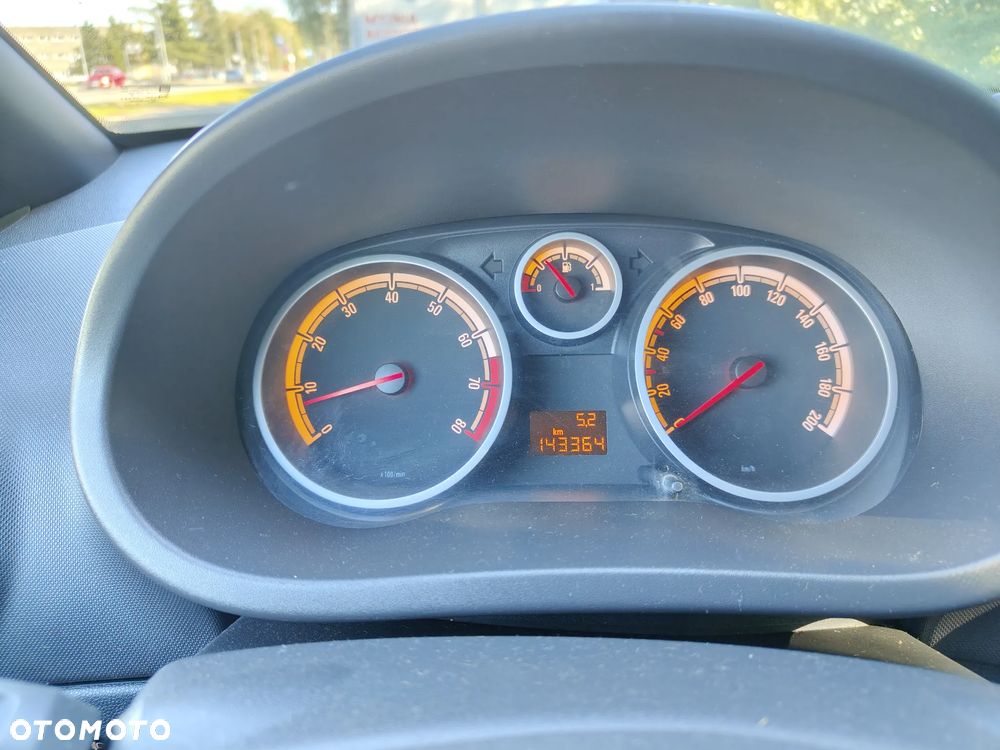 Opel Corsa - 12