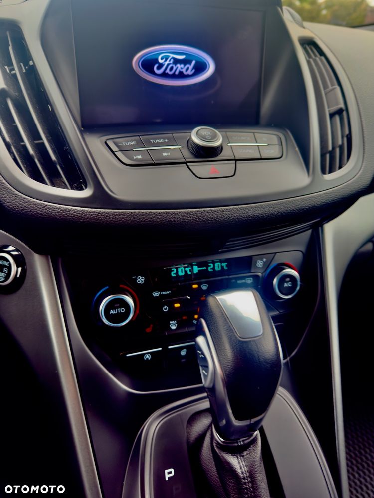 Ford Kuga 2.0 TDCi AWD Titanium - 25