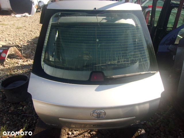 Goła Klapa Bagażnika Tylna Avensis T25 2.0 vvti - 1
