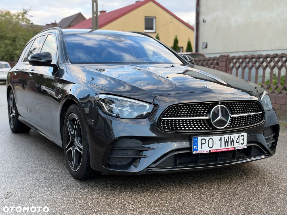 Mercedes-Benz E-Class 2022 photo 3
