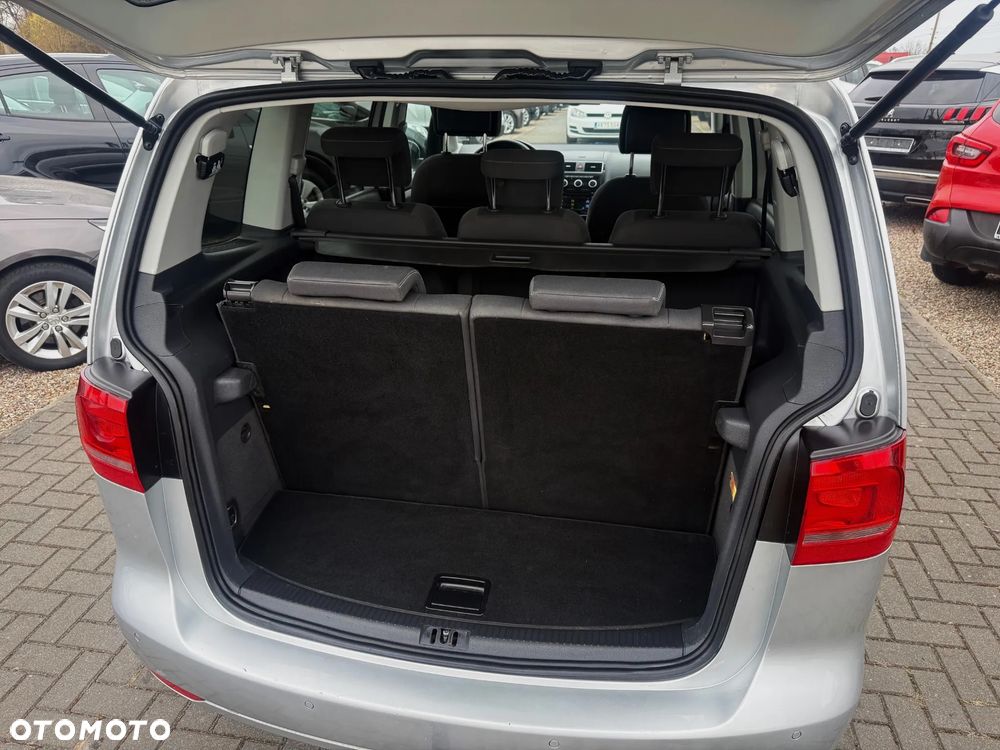 Volkswagen Touran 1.6 TDI DPF BlueMotion Technology DSG MATCH - 10