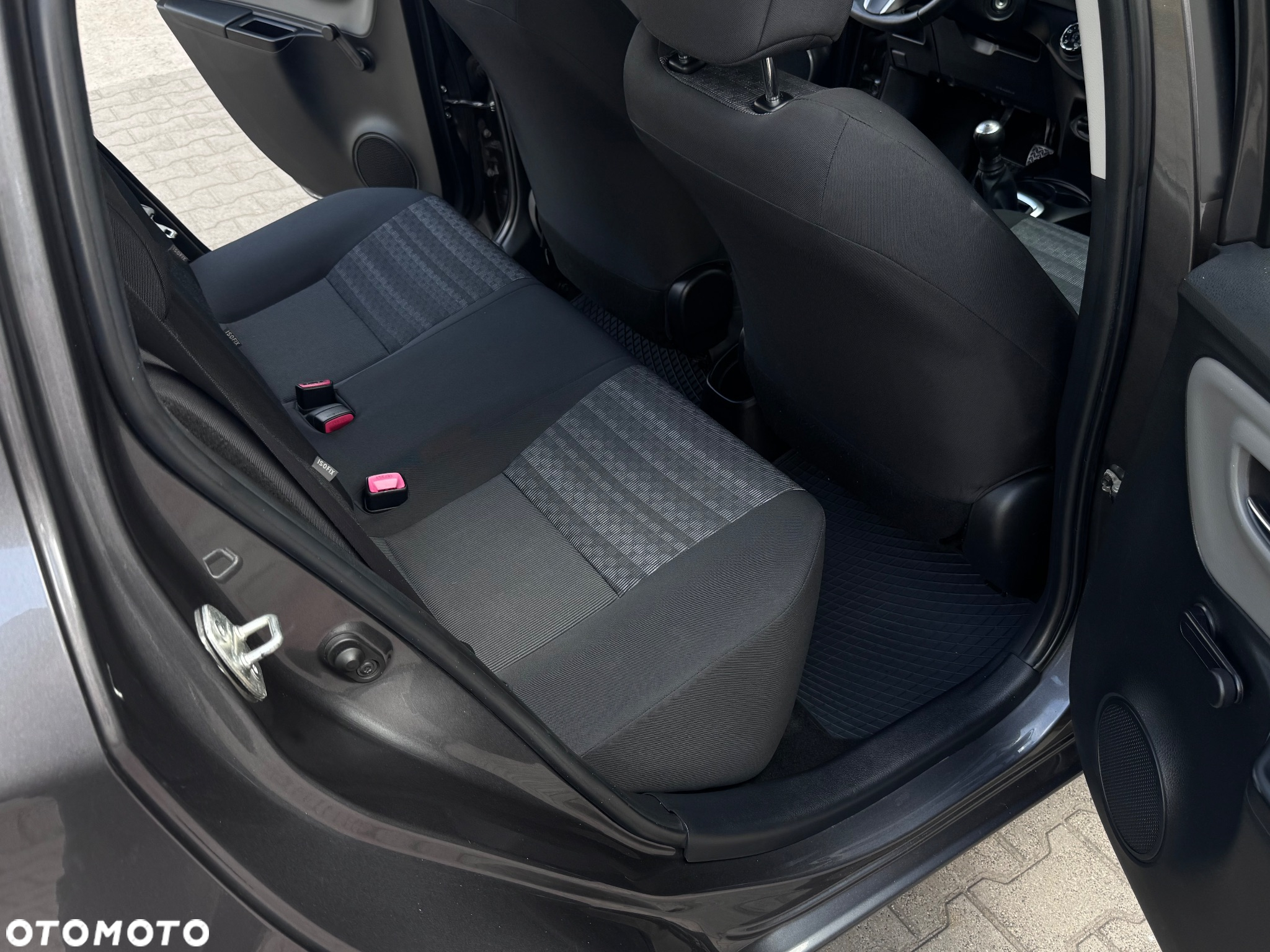 Toyota Yaris 1.0 Premium - 26