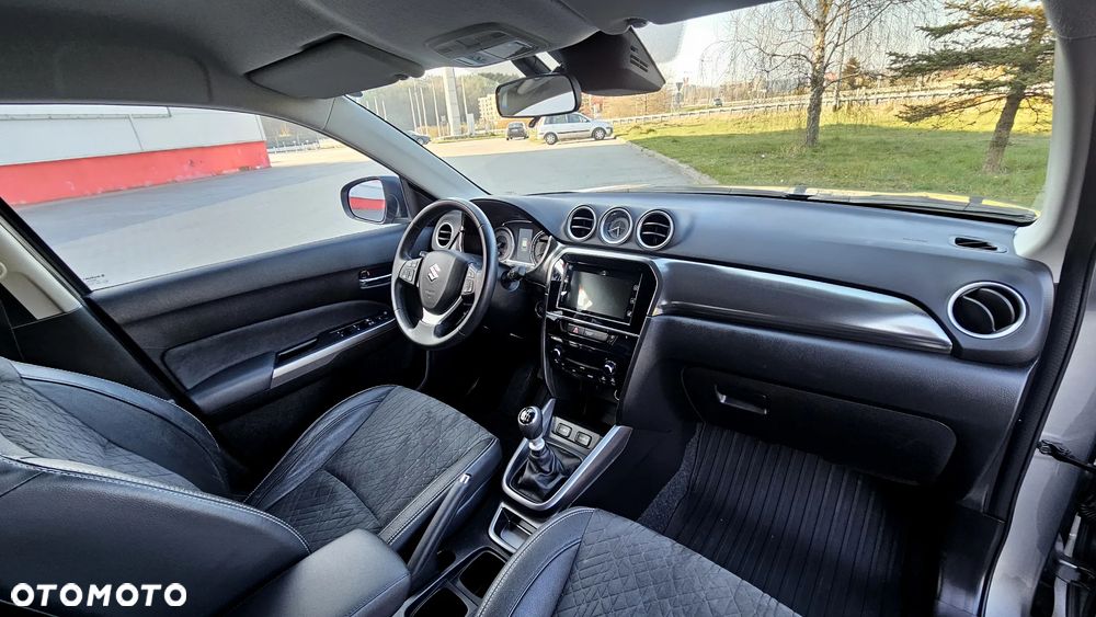 Suzuki Vitara 1.4 Boosterjet Premium 2WD - 39