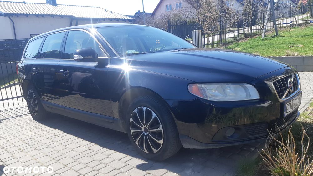 Volvo V70 2.0D Momentum - 1