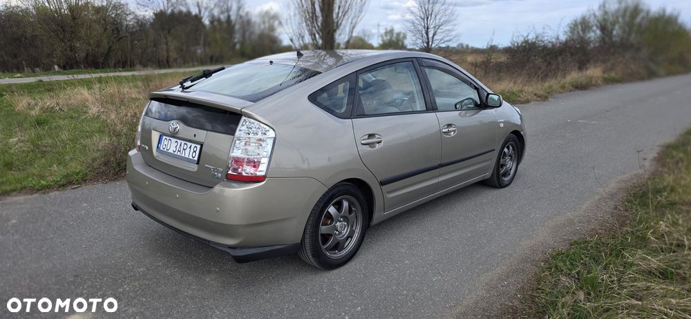 Toyota Prius 1.5 VVT-i Sol - 6
