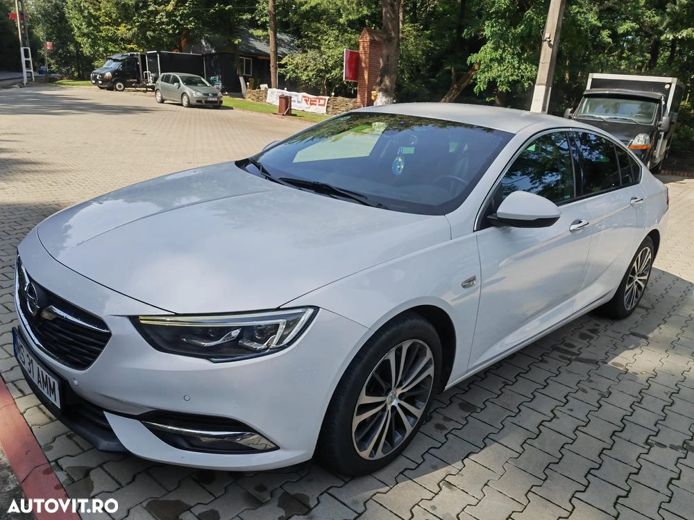 Opel Insignia - 1