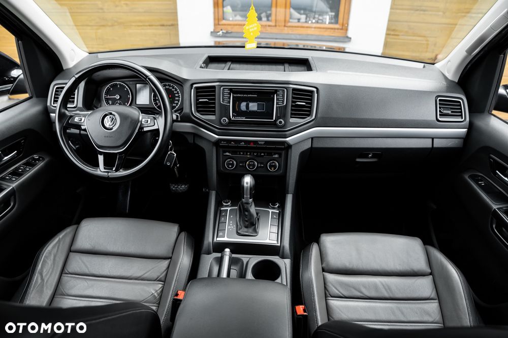 Volkswagen Amarok - 25