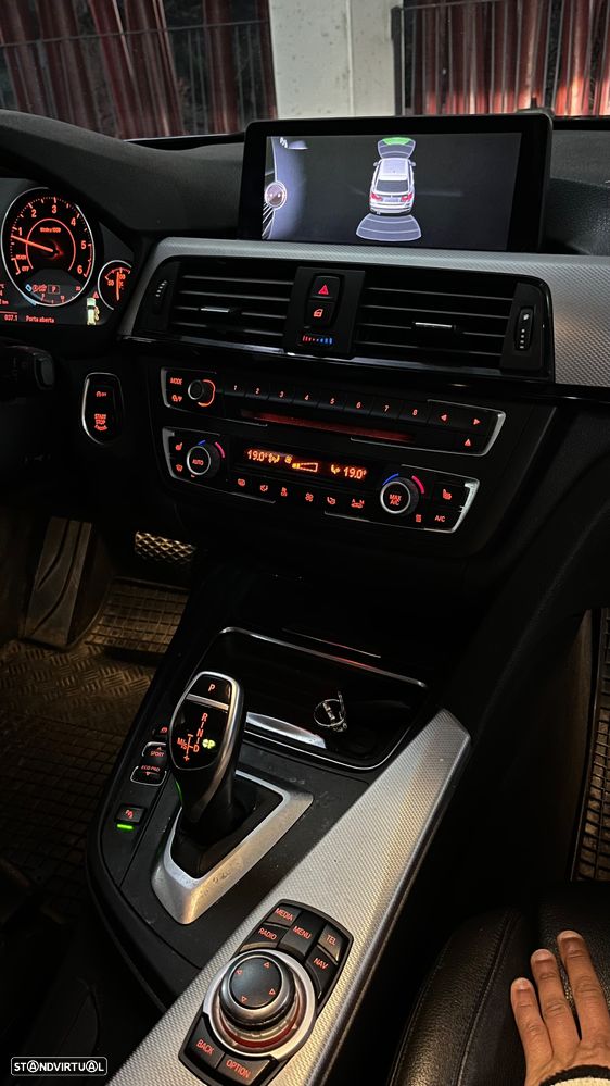 BMW 320 d Auto Pack M - 10