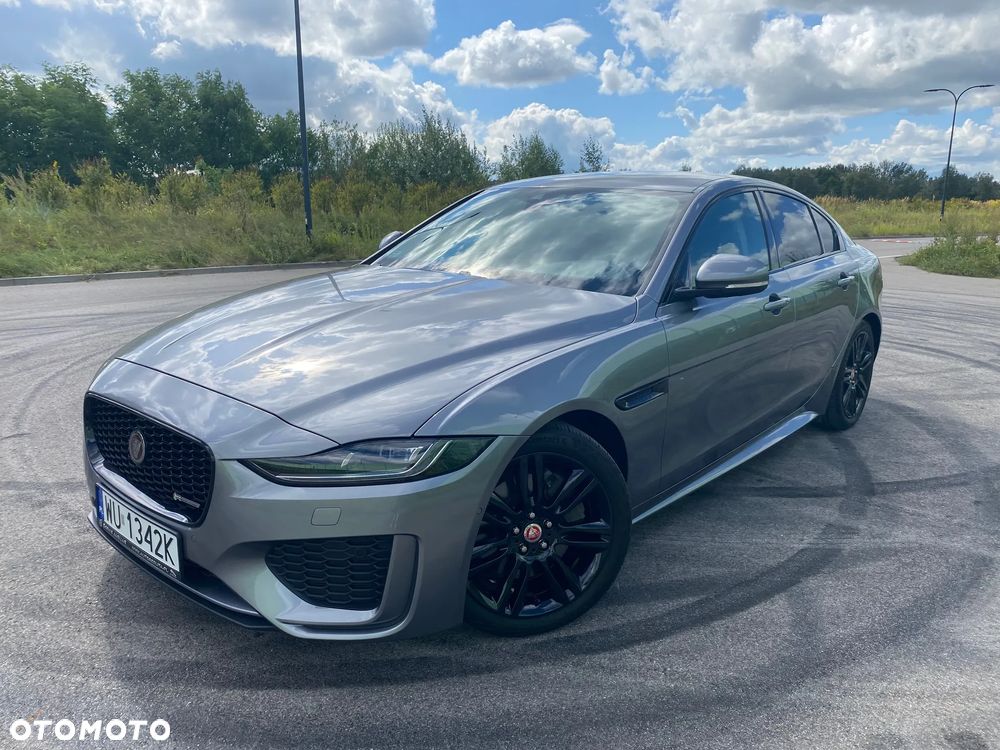 Jaguar XE 2.0 P250 R-Dynamic SE - 7