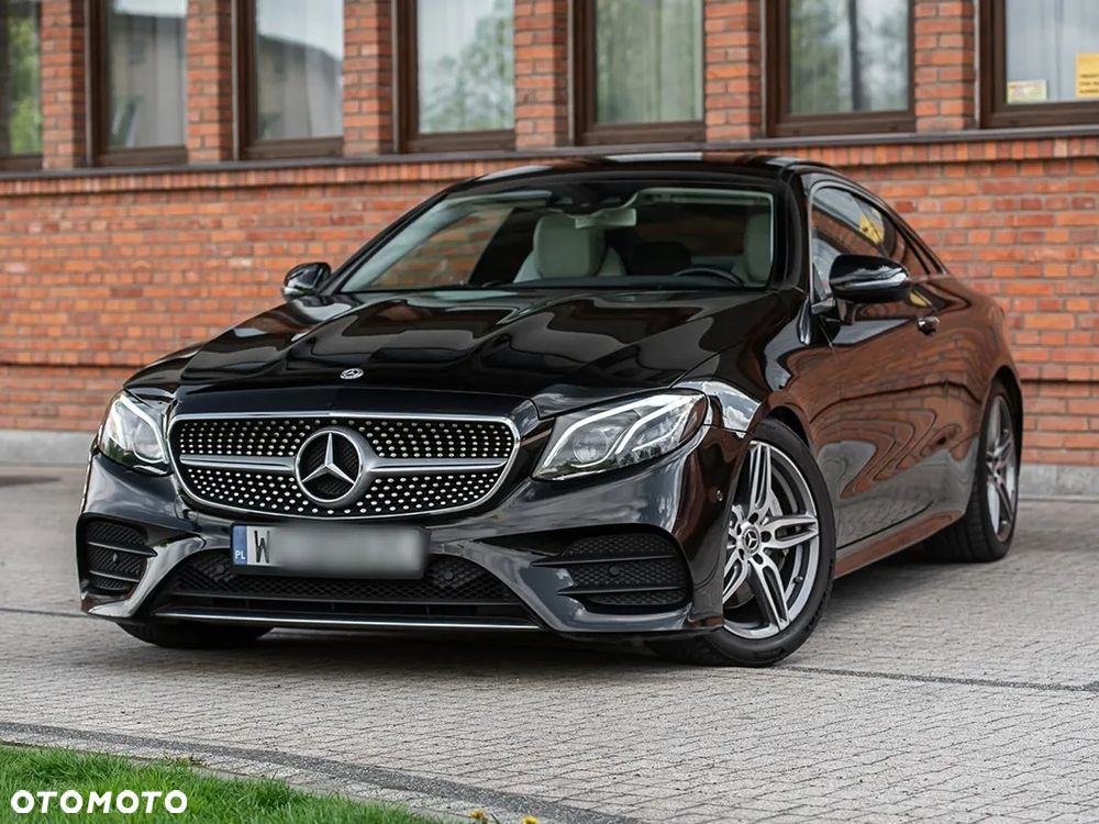 Mercedes-Benz Klasa E 300 9G-TRONIC AMG Line - 2