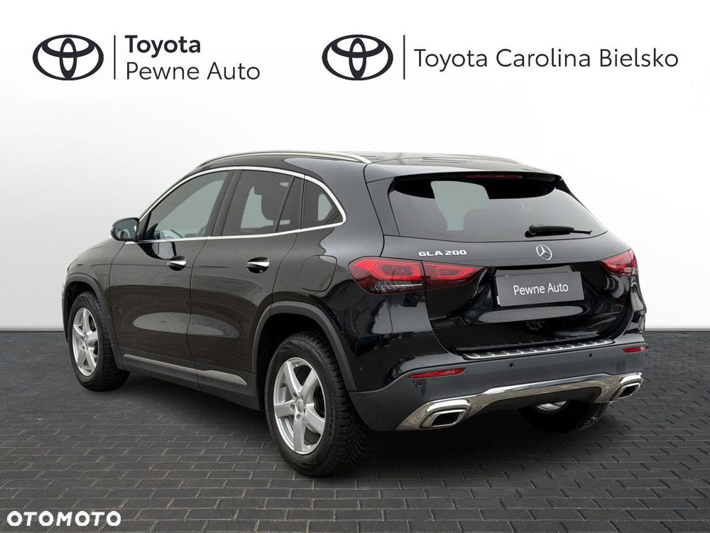 Mercedes-Benz GLA - 2