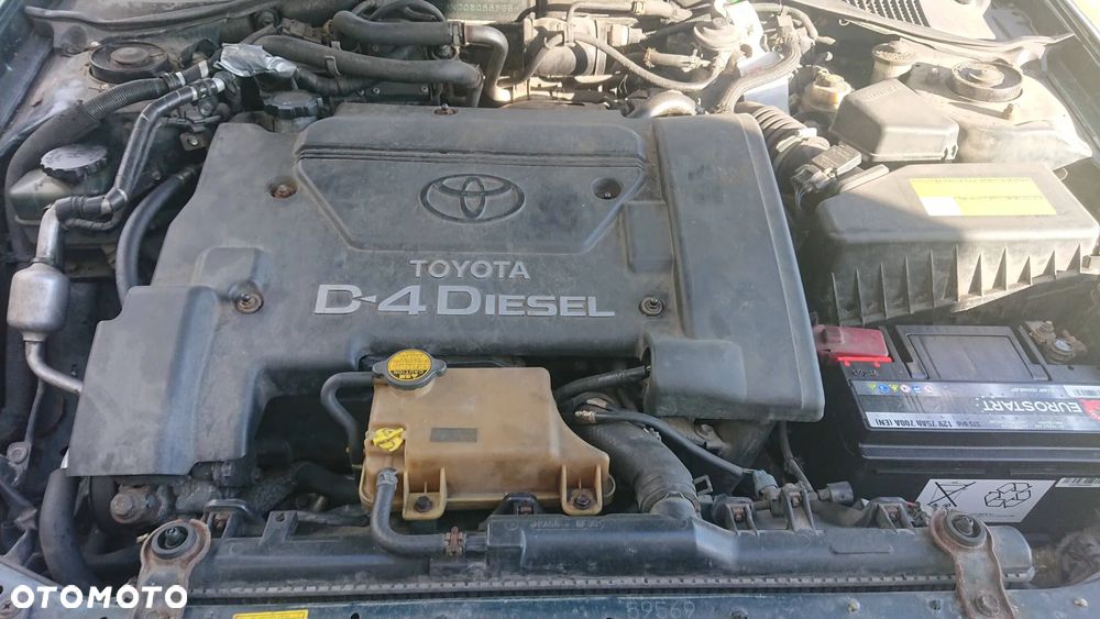 Toyota Avensis 2.0 D-4D Sol - 11