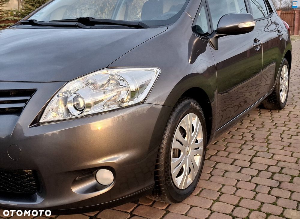 Toyota Auris 1.33 VVT-i Terra - 15